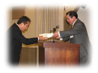 株式会社日本マイクロニクス殿
青森・青森松崎工場取引先優良企業表彰式において
感謝状及び記念品を頂きました。